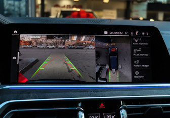 Подержанный автомобиль BMW X7 2019 года (20 фото)