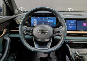 Подержанный автомобиль Geely Monjaro 2023 года (14 фото)