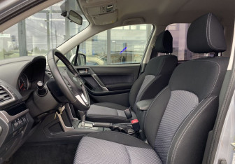 Подержанный автомобиль Subaru Forester Suv 2018 года (18 фото)