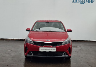Подержанный автомобиль Kia Rio Sedan 2021 года (2 фото)
