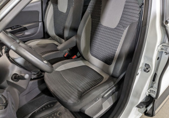 Подержанный автомобиль Renault Kaptur 2018 года (20 фото)