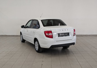 Подержанный автомобиль LADA (ВАЗ) Granta Sedan 2022 года (7 фото)