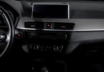 Подержанный автомобиль BMW X2 2017 года (13 фото)