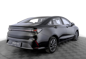 Подержанный автомобиль BAIC U5 Plus 2023 года (5 фото)