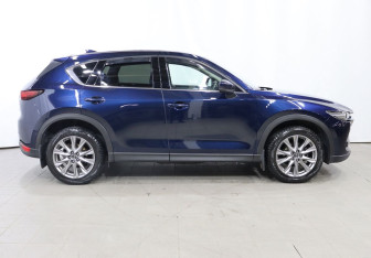 Подержанный автомобиль Mazda CX-5 2019 года (7 фото)