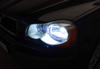 Подержанный автомобиль Volvo XC90 2006 года (23 фото)