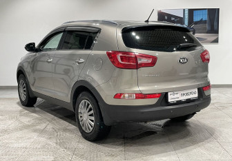 Подержанный автомобиль Kia Sportage 2013 года (7 фото)