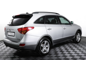 Подержанный автомобиль Hyundai ix55 2011 года (5 фото)