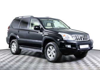 Подержанный автомобиль Toyota Land Cruiser Prado 2007 года (3 фото)