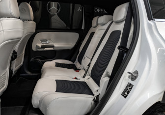Подержанный автомобиль Mercedes-Benz GLB 2021 года (18 фото)