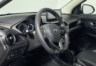 Подержанный автомобиль Changan Alsvin 2024 года (13 фото)