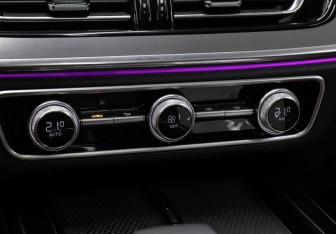 Подержанный автомобиль Hongqi HS5 2023 года (18 фото)