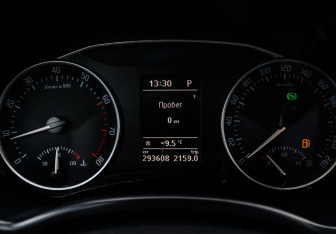 Подержанный автомобиль Skoda Octavia Wagon 2009 года (20 фото)