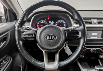 Подержанный автомобиль Kia Rio Hatchback 2021 года (21 фото)