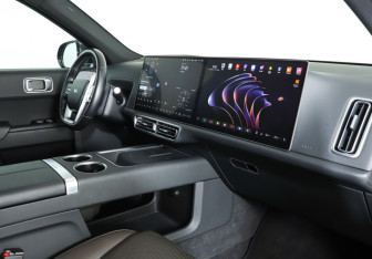 Подержанный автомобиль LiXiang L9 2024 года (9 фото)