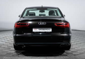 Подержанный автомобиль Audi A6 Sedan 2015 года (6 фото)