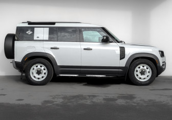 Подержанный автомобиль Land Rover Defender Suv 2021 года (4 фото)