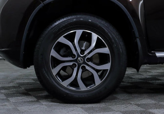 Подержанный автомобиль Nissan Terrano 2020 года (9 фото)