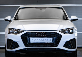 Подержанный автомобиль Audi A4 Sedan 2021 года (2 фото)