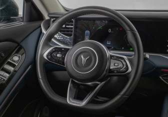 Подержанный автомобиль Voyah Free 2023 года (15 фото)