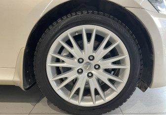 Подержанный автомобиль Lexus GS 2012 года (21 фото)