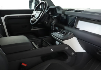 Подержанный автомобиль Land Rover Defender Suv 2020 года (9 фото)