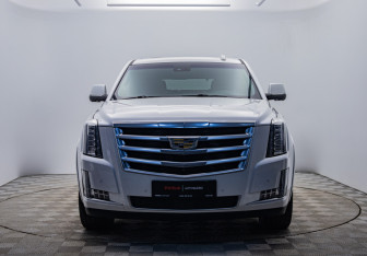 Подержанный автомобиль Cadillac Escalade Suv 2016 года (2 фото)