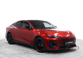 Подержанный автомобиль Changan UNI-V 2024 года (3 фото)
