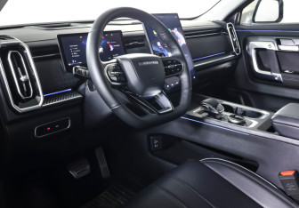 Подержанный автомобиль Jaecoo J7 2023 года (15 фото)