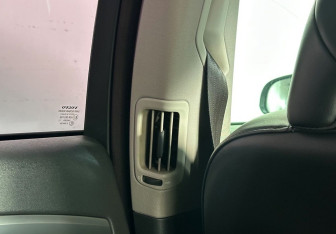 Подержанный автомобиль Volvo S80 2011 года (17 фото)