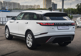 Подержанный автомобиль Land Rover Range Rover Velar 2019 года (8 фото)