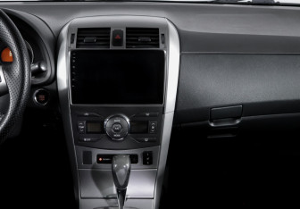 Подержанный автомобиль Toyota Corolla Sedan 2012 года (13 фото)