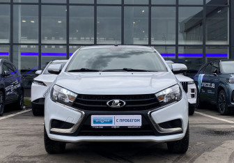 Подержанный автомобиль LADA (ВАЗ) Vesta Sedan 2019 года (2 фото)