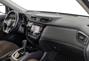 Подержанный автомобиль Nissan X-Trail 2020 года (13 фото)