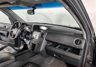 Подержанный автомобиль Honda Pilot 2008 года (9 фото)