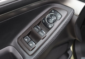 Подержанный автомобиль Ford Explorer 2014 года (11 фото)