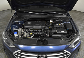 Подержанный автомобиль Hyundai Elantra Sedan 2018 года (7 фото)