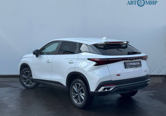 Подержанный автомобиль Omoda C5 2024 года (6 фото)