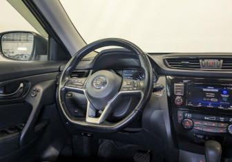 Подержанный автомобиль Nissan X-Trail 2021 года (26 фото)