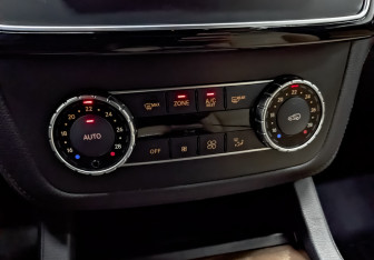 Подержанный автомобиль Mercedes-Benz GLE 2016 года (21 фото)