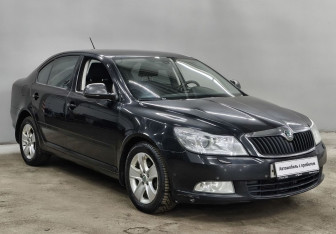 Подержанный автомобиль Skoda Octavia Liftback 2011 года (3 фото)