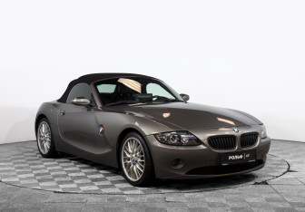 Подержанный автомобиль BMW Z4 Roadster 2004 года (7 фото)