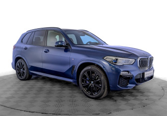 Подержанный автомобиль BMW X5 2021 года (3 фото)