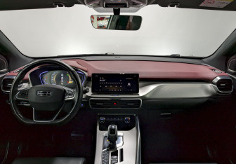 Подержанный автомобиль Geely Coolray 2021 года (25 фото)