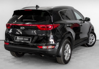 Подержанный автомобиль Kia Sportage 2018 года (6 фото)