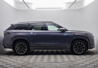 Подержанный автомобиль Jaecoo J8 2024 года (6 фото)