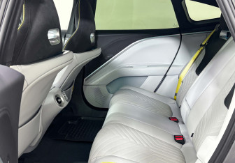 Подержанный автомобиль Avatr 11 2023 года (13 фото)