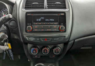 Подержанный автомобиль Mitsubishi ASX 2014 года (23 фото)