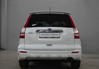 Подержанный автомобиль Honda CR-V 2012 года (6 фото)