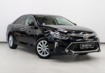 Подержанный автомобиль Toyota Camry Sedan 2017 года (3 фото)